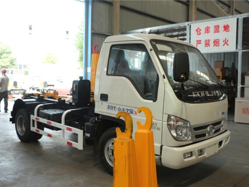 福田小卡5方車廂可卸式垃圾車