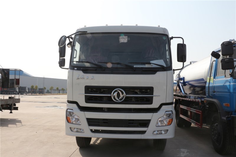 東風(fēng)天龍（18方） 壓縮式垃圾車