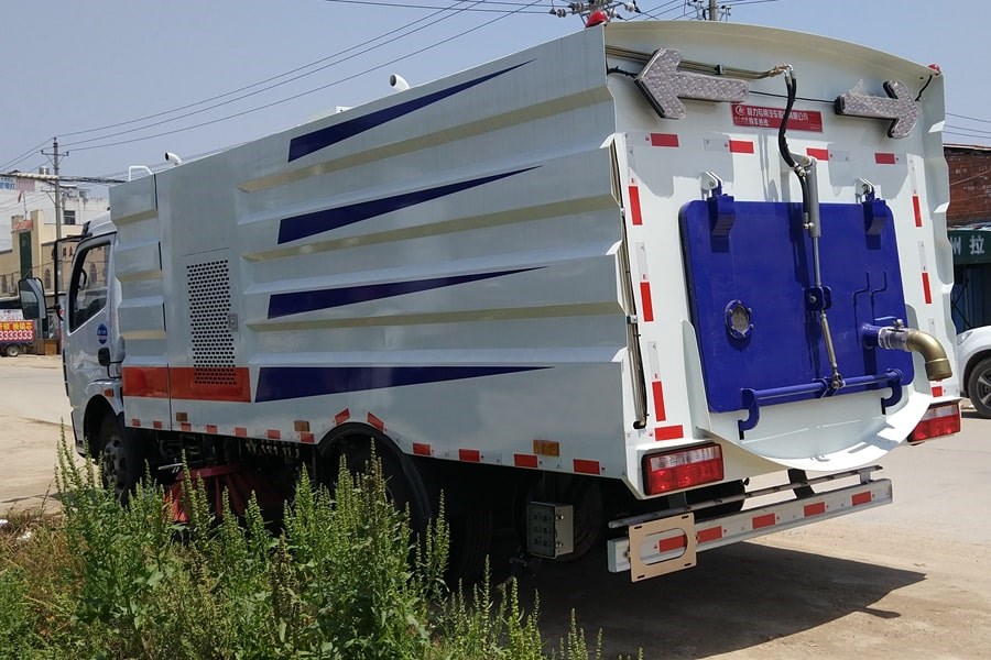 東風6噸洗掃車