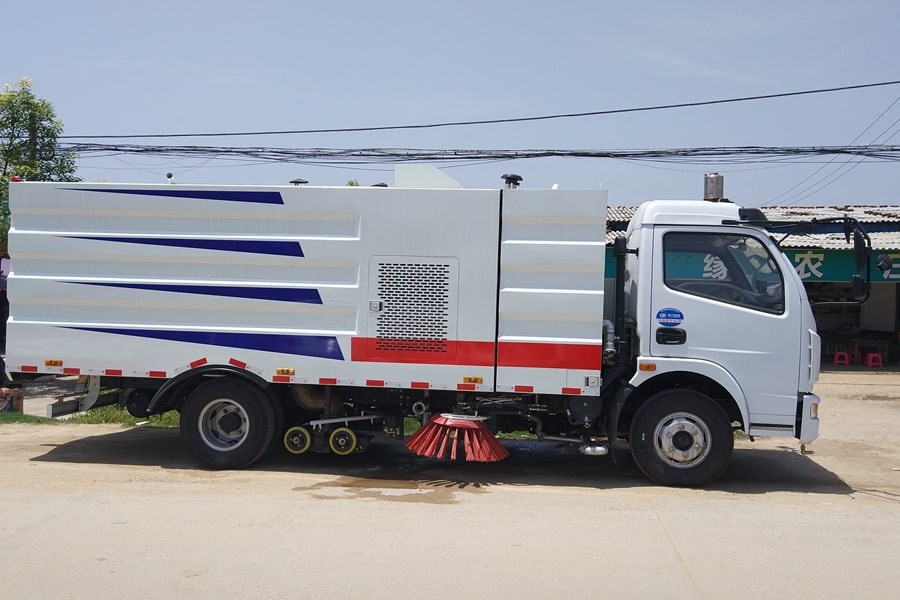 東風6噸洗掃車