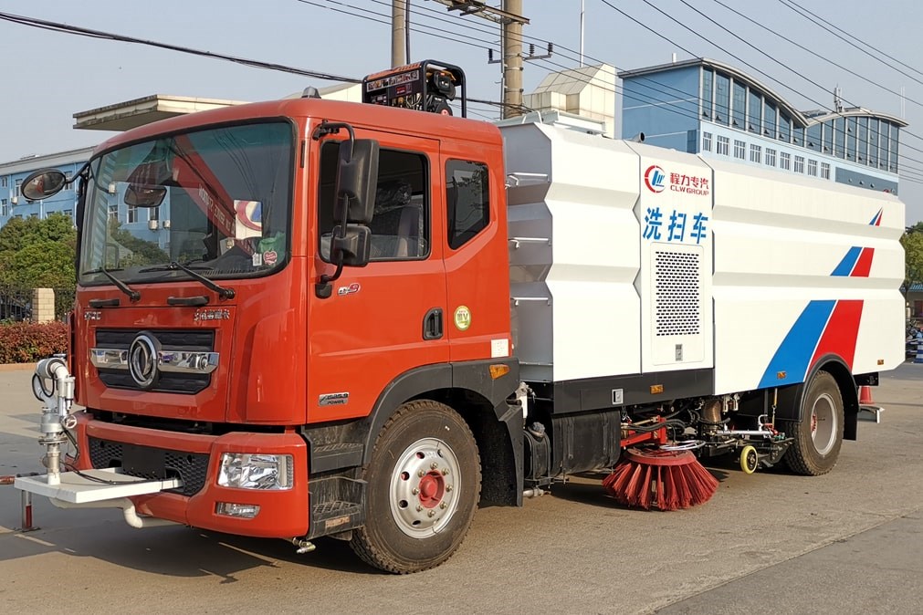 8噸洗掃車
